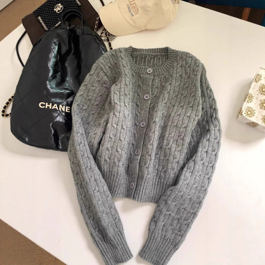 Damen gestrickte Bolerojacke mit Zopfstruktur R&B