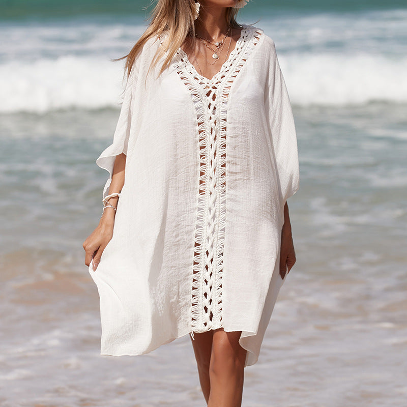 Damen eleganter Strandponcho mit raffinierten Häkelakzenten und tiefem V-Ausschnitt R&B