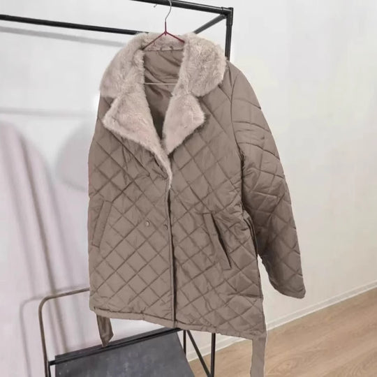 Damen gesteppte Winterjacke mit weichem Kragen und praktischen Taschen R&B