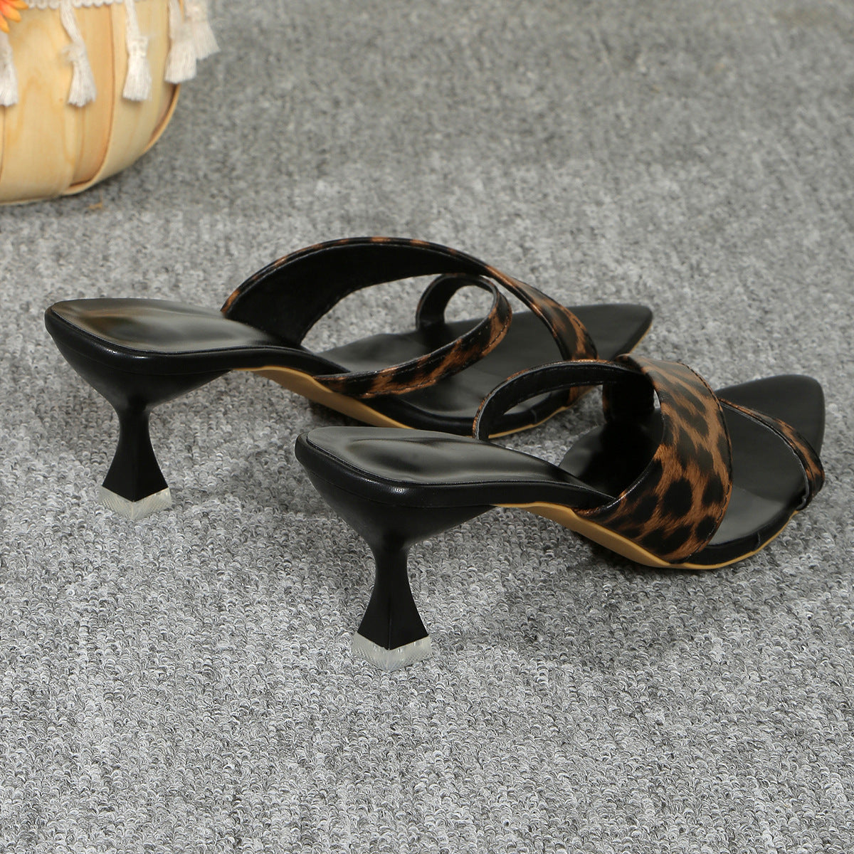 Damen elegante Slingback-Pantoletten mit gewobenen Riemen und trendigem Absatz R&B