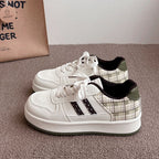Damen modische Sneakers mit kariertem Einsätzen und gepolsterter Sohle