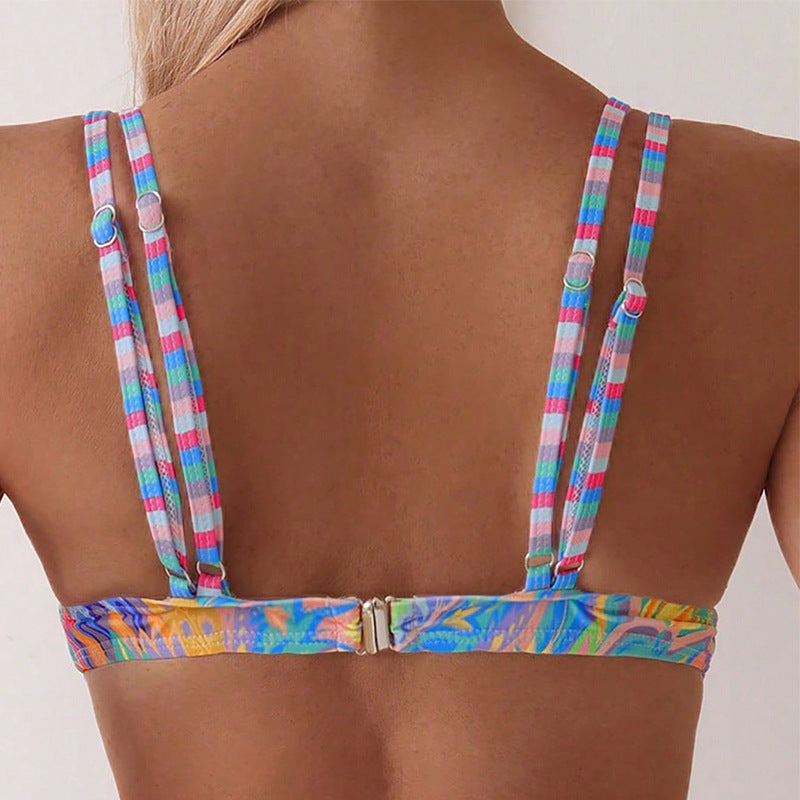 Damen Triangel-Bikinioberteil im verspielten Paisley-Design mit sportlichen Trägern R&B