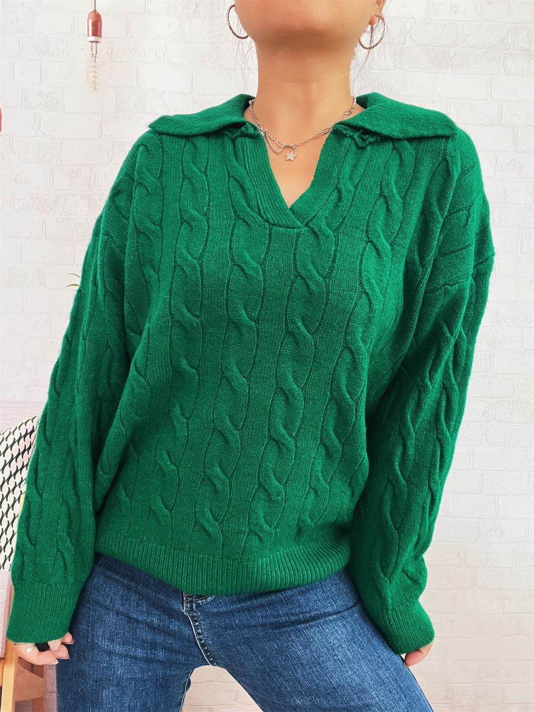 Damen Grobstrickpullover mit farbenfrohem Zopfdesign und klassischem Kragen R&B