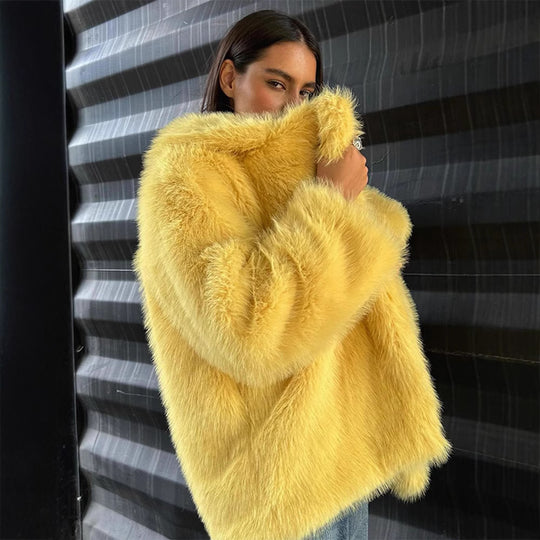Damen flauschige Teddyjacke mit breitem Kragen und seitlichen Eingrifftaschen R&B