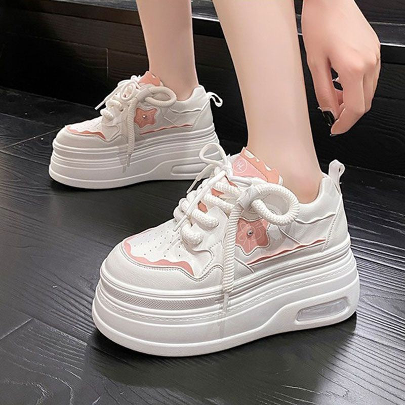 Damen Sportliche Plateau-Sneaker mit modischem Blumendetail R&B