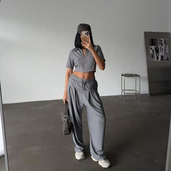 Damen sportliches Set mit kurzem Kragen und Reißverschluss R&B