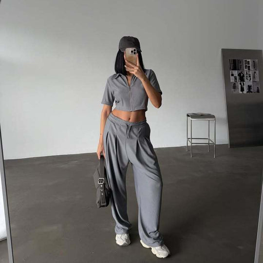 Damen sportliches Set mit kurzem Kragen und Reißverschluss R&B