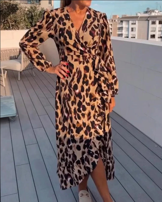 Damen Wickelkleid mit elegantem Leopardenmuster und voluminösen Ärmeln Heidi-Mode