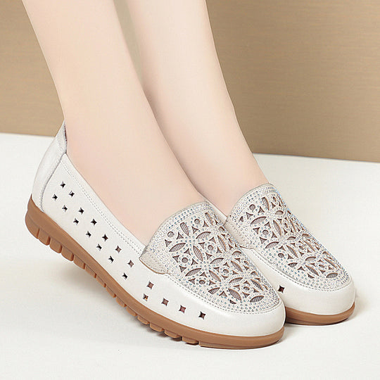Damen Bequeme Mokassins mit atmungsaktiver Lochstruktur und modischem Schmuckdetail R&B