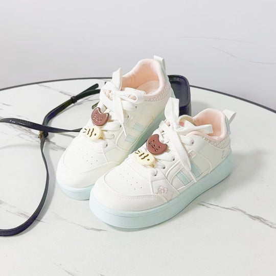 Damen Sneakers mit verspieltem Design und modischen Details R&B