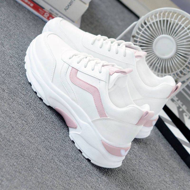 Damen Sportliche Sneaker mit gepolsterter Laufsohle und trendiger Silhouette R&B
