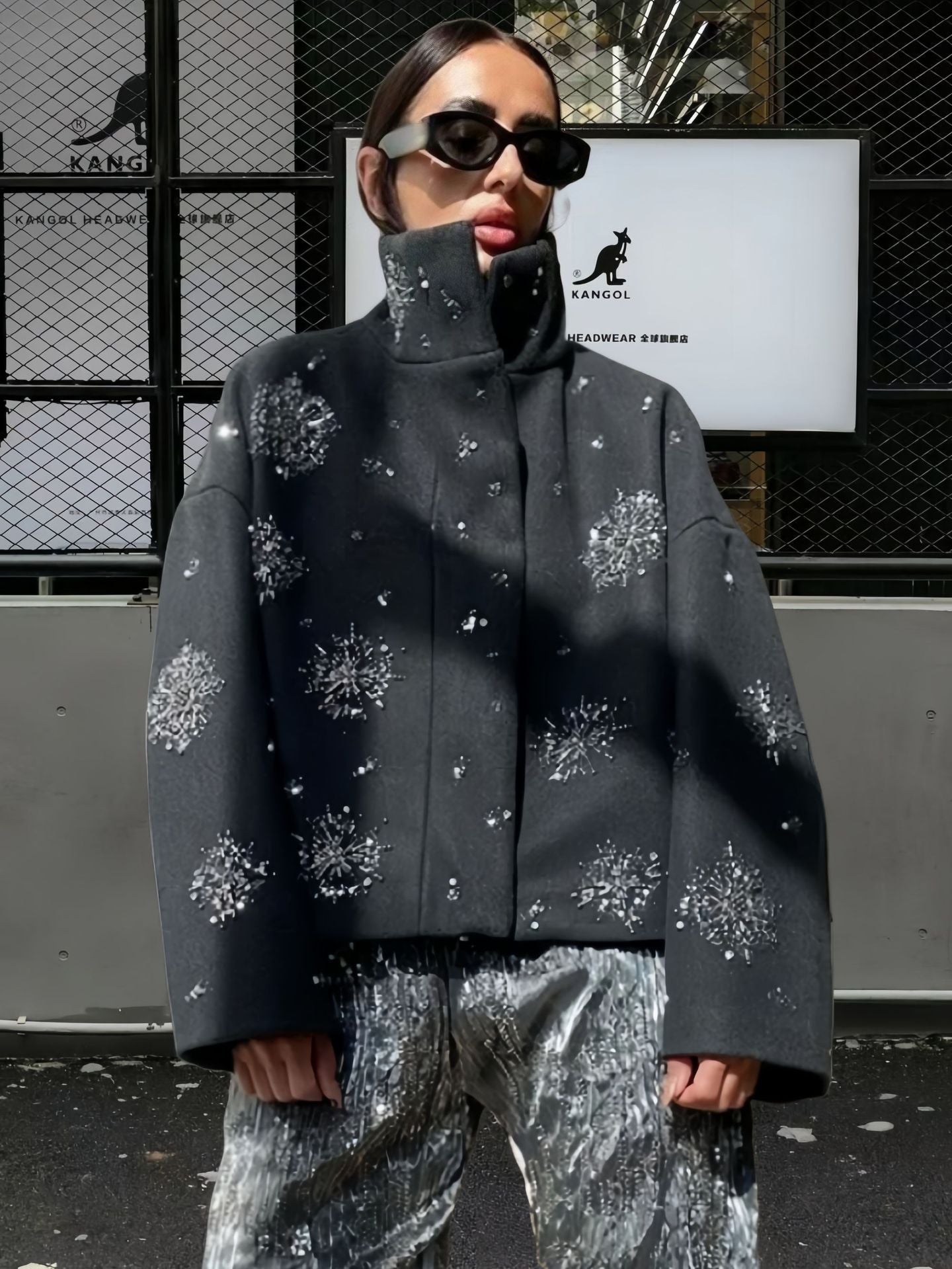 Damen Modische Oversized-Jacke mit funkelnden Applikationen R&B