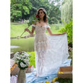 Damen Elegantes Spitzenkleid mit asymmetrischem Saum und verspielten Rüschendetails R&B