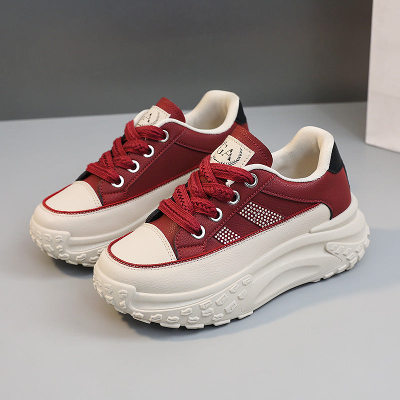 Damen Sneaker mit hochgezogenem Sohlenprofil und reflektierendem Design R&B