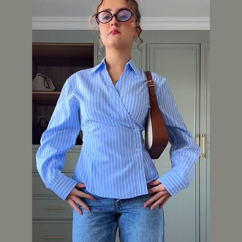 Damen elegante Wickelbluse mit einem modernen Streifenmuster R&B