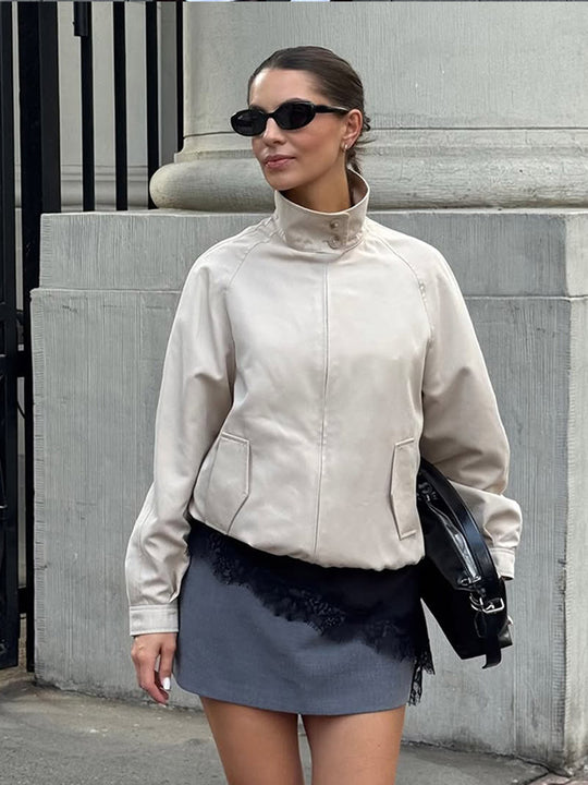 Damen Kunstlederjacke mit hohem Kragen und dekorativen Druckknöpfen R&B