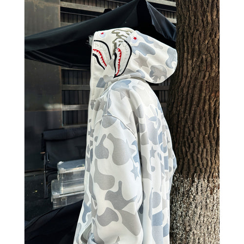 Damen Kapuzenpullover mit einzigartigem Camouflage-Design und aufwendiger Stickerei R&B