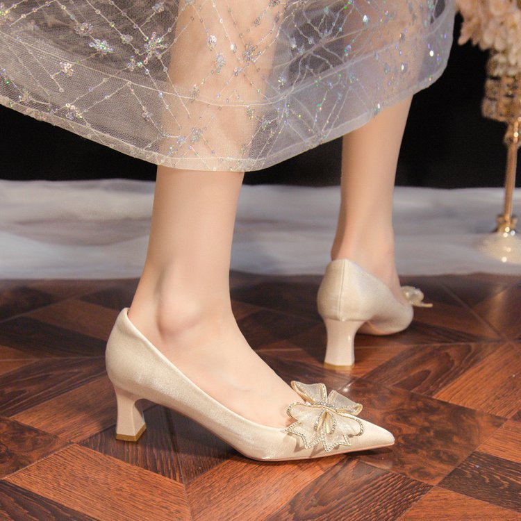 Damen elegante Pumps mit funkelndem Schleifenakzent R&B