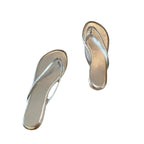 Damen Elegante Flip-Flops mit schimmerndem Riemen und komfortabler Sohle EB
