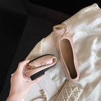 Damen elegante Ballerinas mit Schleifendetail und glänzender Schuhspitze R&B
