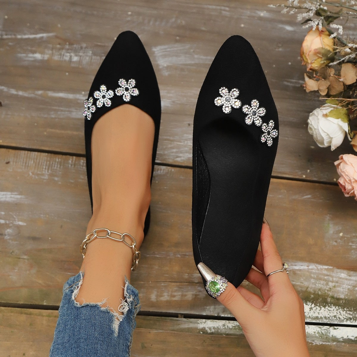 Damen elegante Ballerinas mit floralem Schmuckdetail R&B