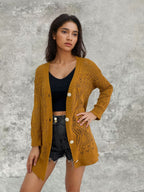 Damen Luftige Strickjacke mit filigranem Häkelmuster und Knopfdetails R&B