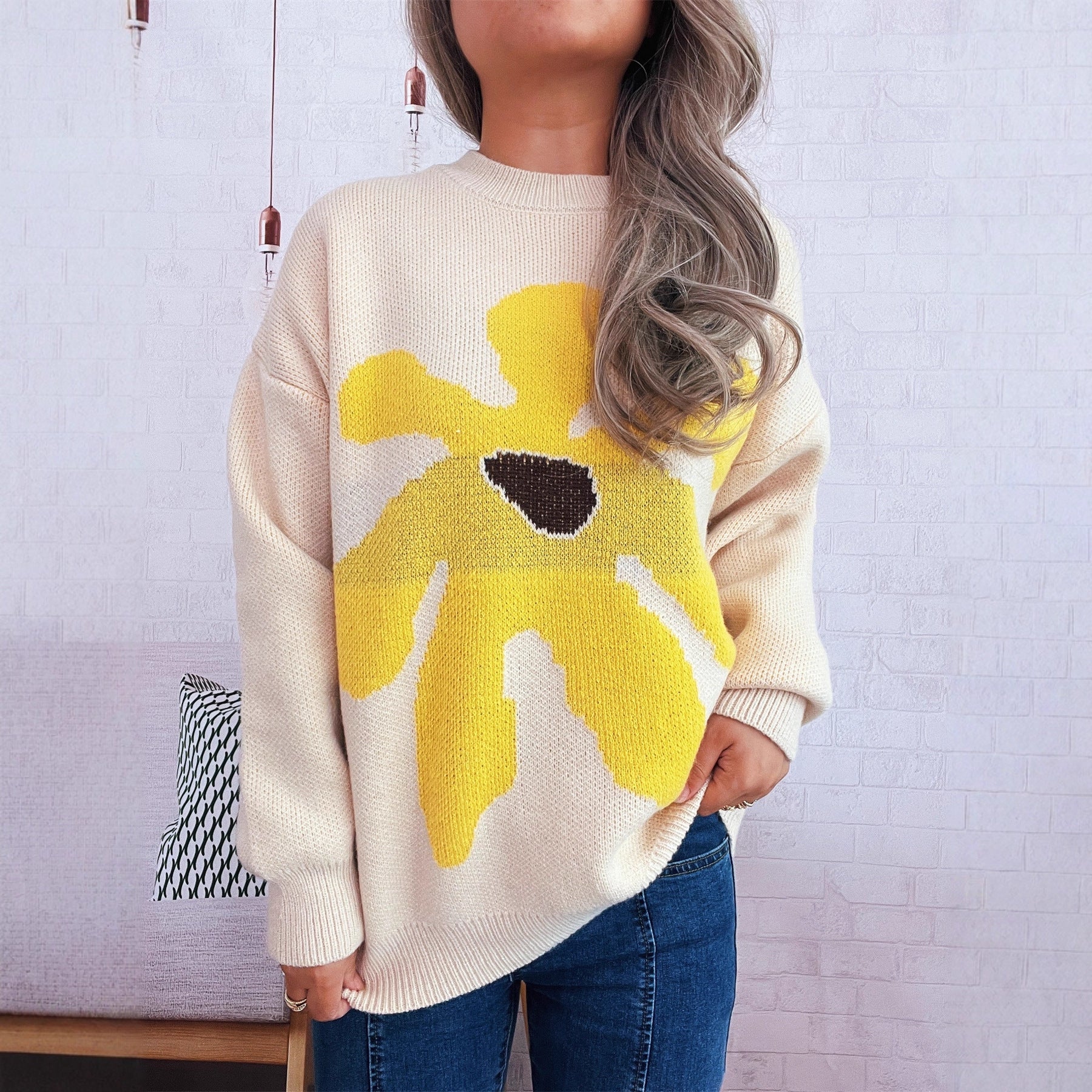 Damen verspielter Strickpullover mit floraler Applikation R&B