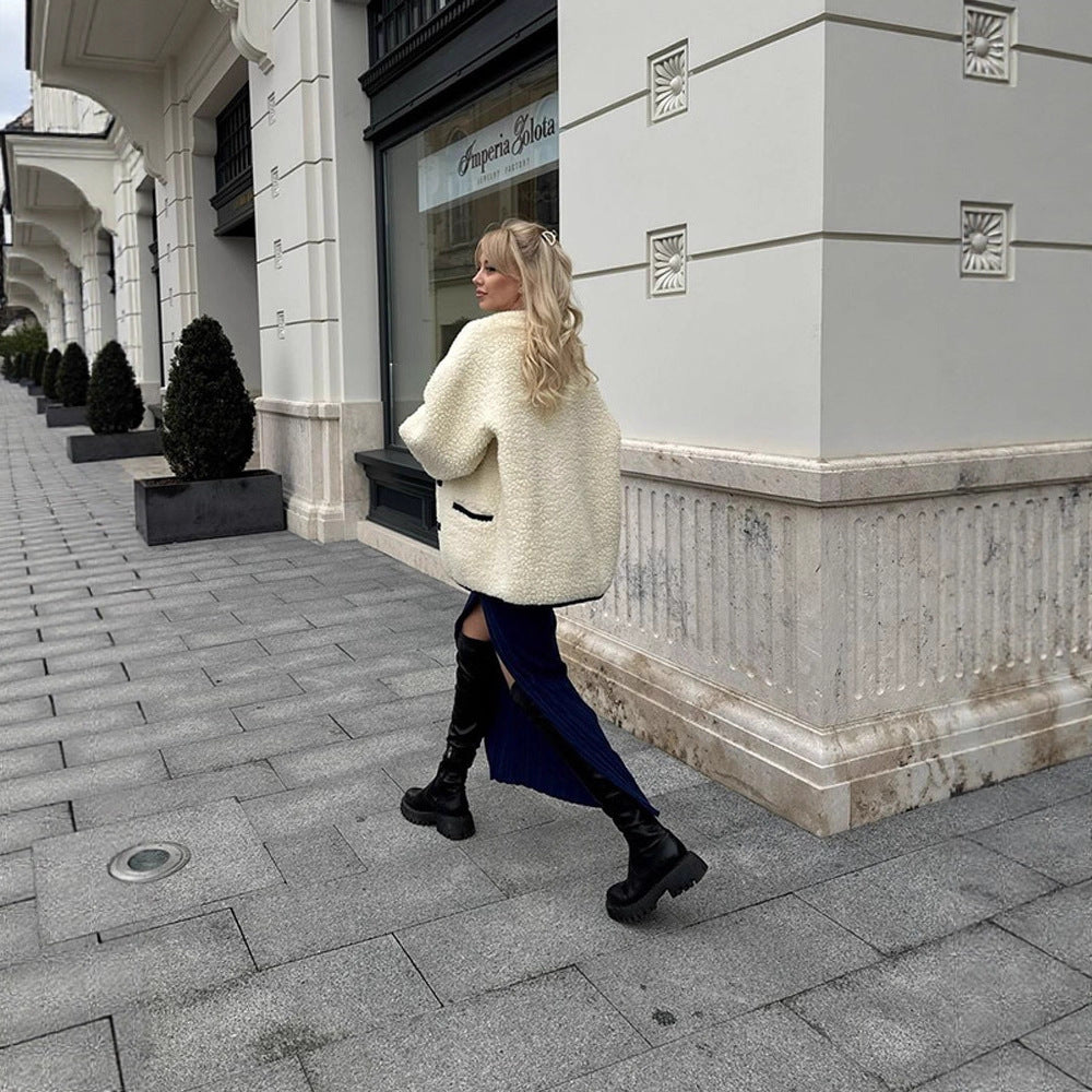 Damen Kunstfelljacke mit modernem Schnitt und praktischen Knopfdetails R&B