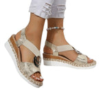 Damen Wedge-Sandalen mit R&Brnen Riemendesign und elegantem Zierelement R&B