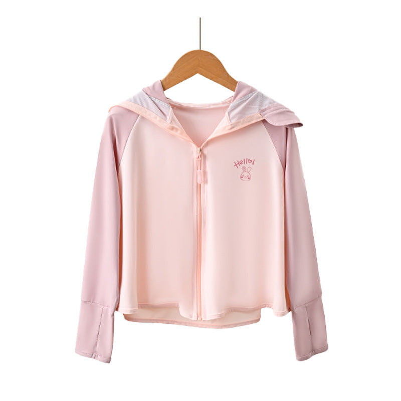 Damen leichte Sportjacke mit Kapuze und dezentem Motiv R&B