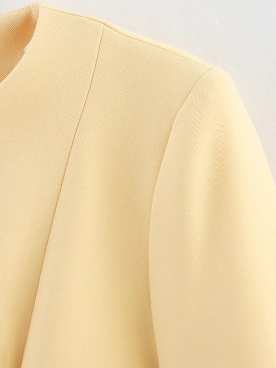 Damen Elegante Blazerjacke mit feinen Knopfdetails und praktischen Taschen R&B