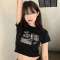 Damen Cropped T-Shirt mit kreativem Grafikdesign