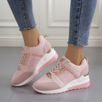 Damen Sportliche Sneakers mit perforierter Oberfläche und modischem Metallic-Detail R&B