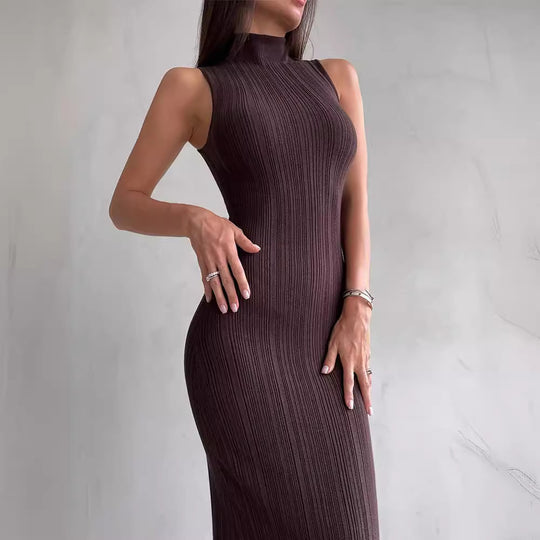 Damen Körperbetontes Strickkleid mit hohem Kragen und eleganten Rippdetails R&B