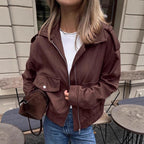 Damen Modische Suede Bomberjacke mit praktischen Taschen und Reißverschluss R&B
