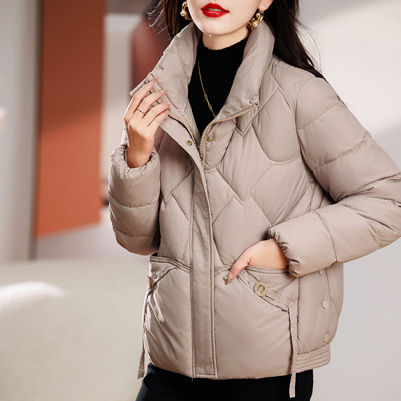 Damen Kurze Steppjacke mit Kapuze und praktischen Taschen R&B