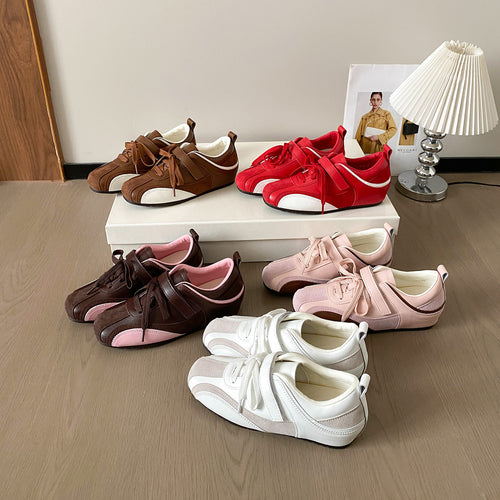 Damen Bequeme Sneaker mit elegantem Obermaterial und modischen Schnürdetails R&B