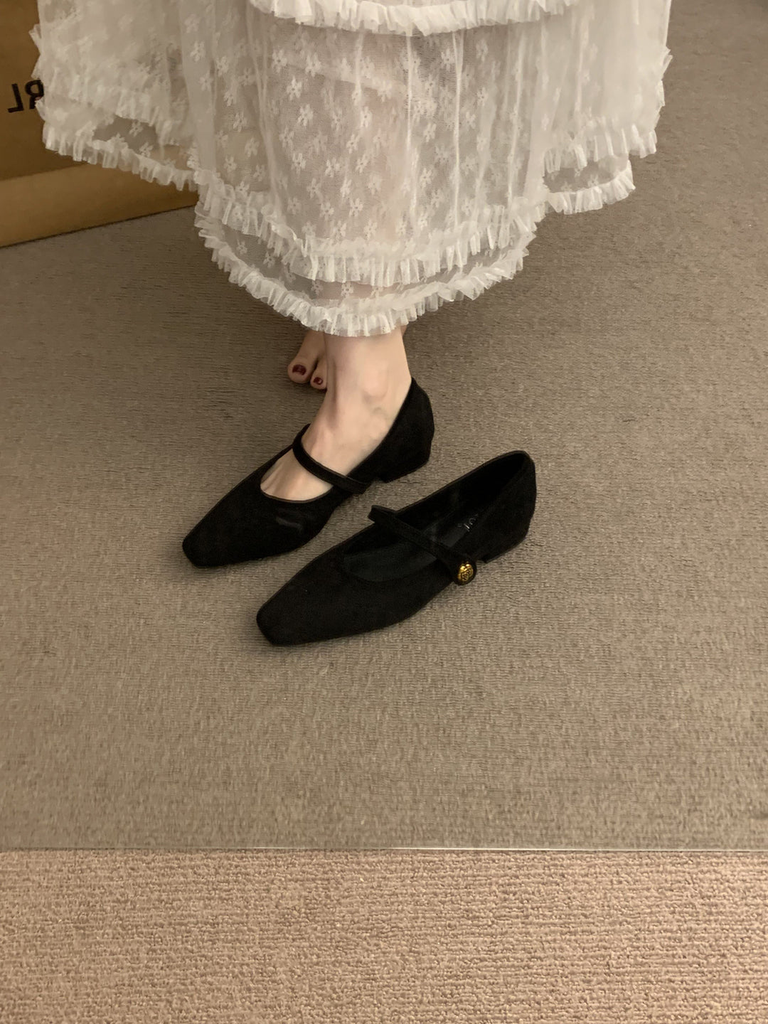 Damen elegante Slipper mit modischem Riemchen und hochwertiger Obermaterialstruktur R&B