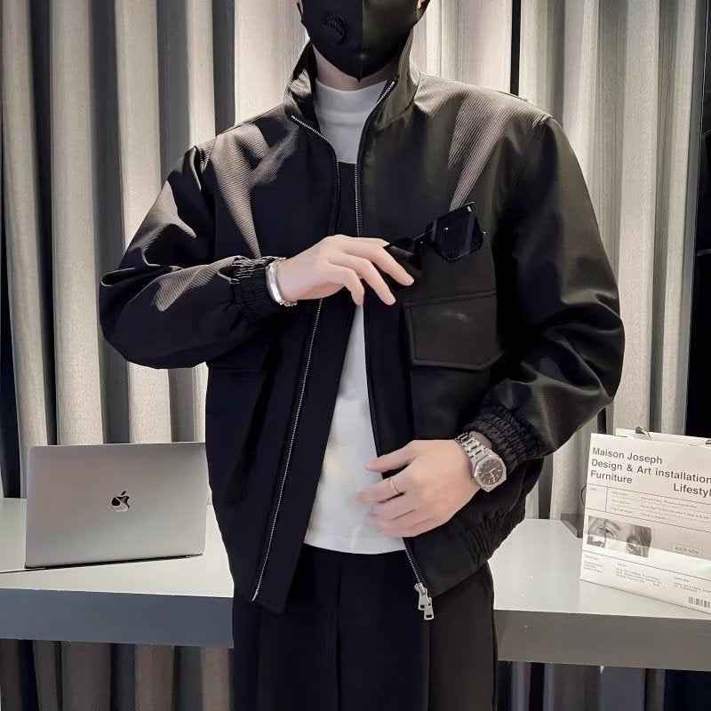 Herren modische Übergangsjacke mit praktischen Taschen und elastischen Bündchen