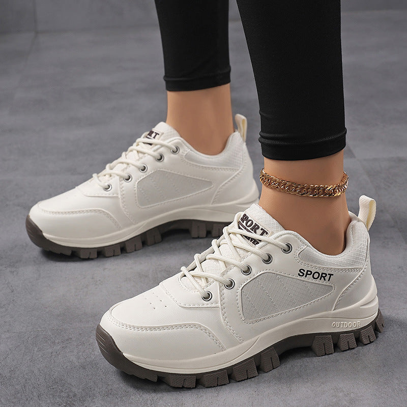 Herren nan robuster Schnür-Freizeitsneaker mit tiefem Stollenprofil, gepolstertem Schaft und praktischer Zuglasche R&B