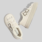 Damen Komfortable Sneaker mit weichem Innenfutter und dekorativen Riemen