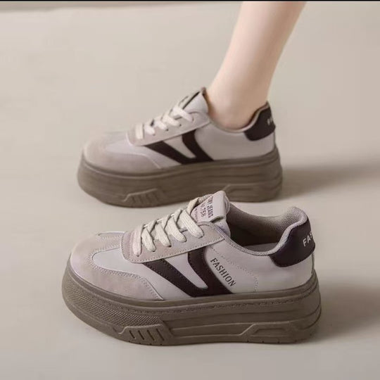 Damen Sportliche Plateau-Sneaker mit komfortabler Dämpfung und modernem Design R&B