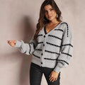 Damen Strickjacke mit markantem Muster und voluminösen Ärmeln R&B