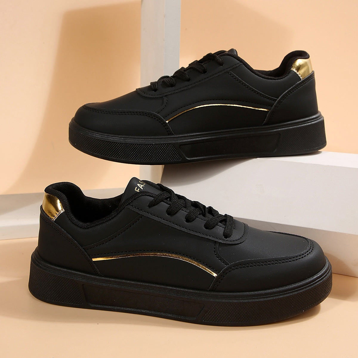 Damen Sportliche Sneaker mit stylischen Akzenten R&B