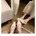 Damen elegante Pumps mit dekorativem Strassriemen