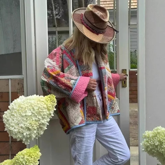 Damen gesteppte Patchwork-Jacke mit buntem Design und praktischen Taschen R&B