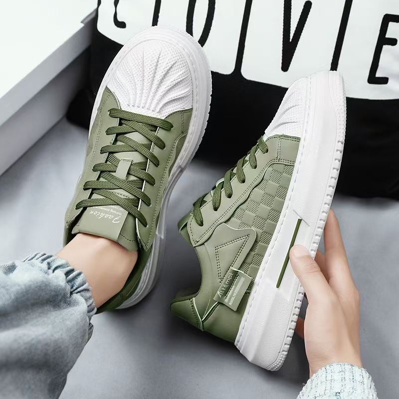 Damen Kompakte Sneaker mit robustem Plateau und modischem Design