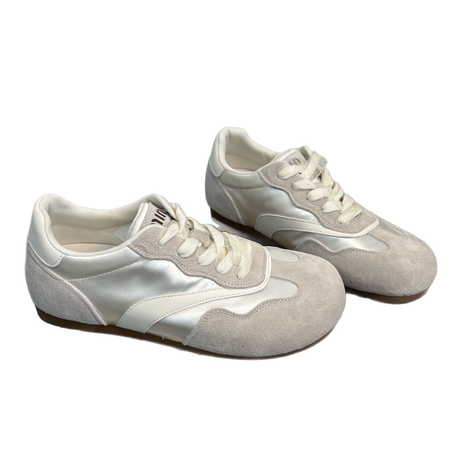 Damen Sneakers mit weichem Wildleder und glänzender Satin-Oberfläche R&B