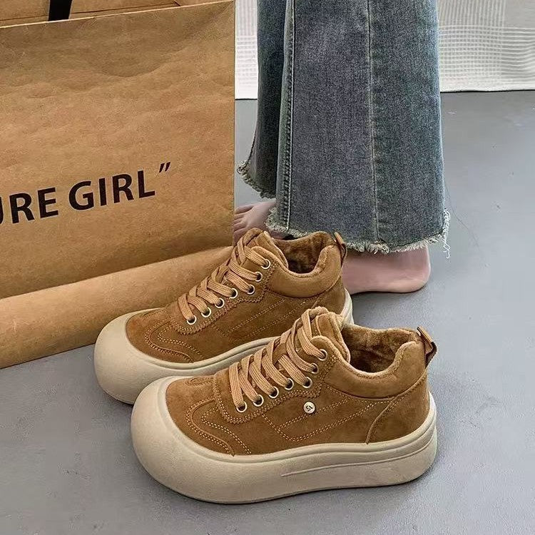 Damen Chunky Sneakers mit weichem Veloursleder und dämpfender Sohle