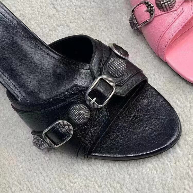 Damen Elegante Slides mit dekorativem Kettendetail R&B